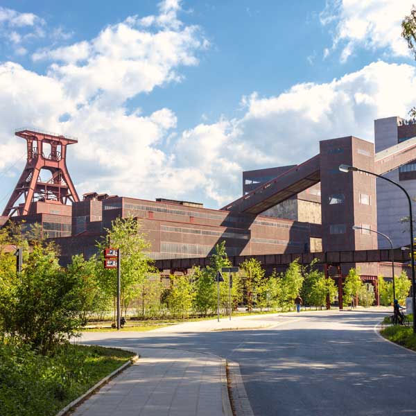 Die Decadia GmbH bildet auf dem Gelände der Zeche Zollverein in Essen aus.